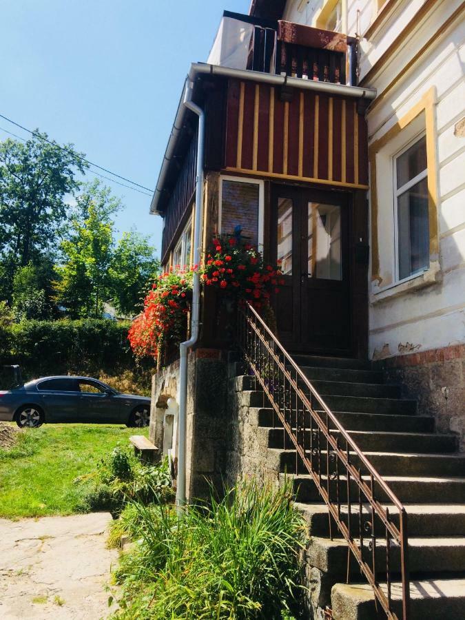 Fridays Apartment *